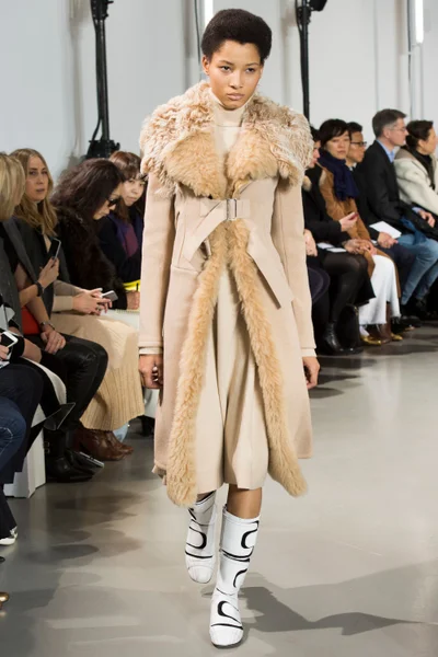 Look 7